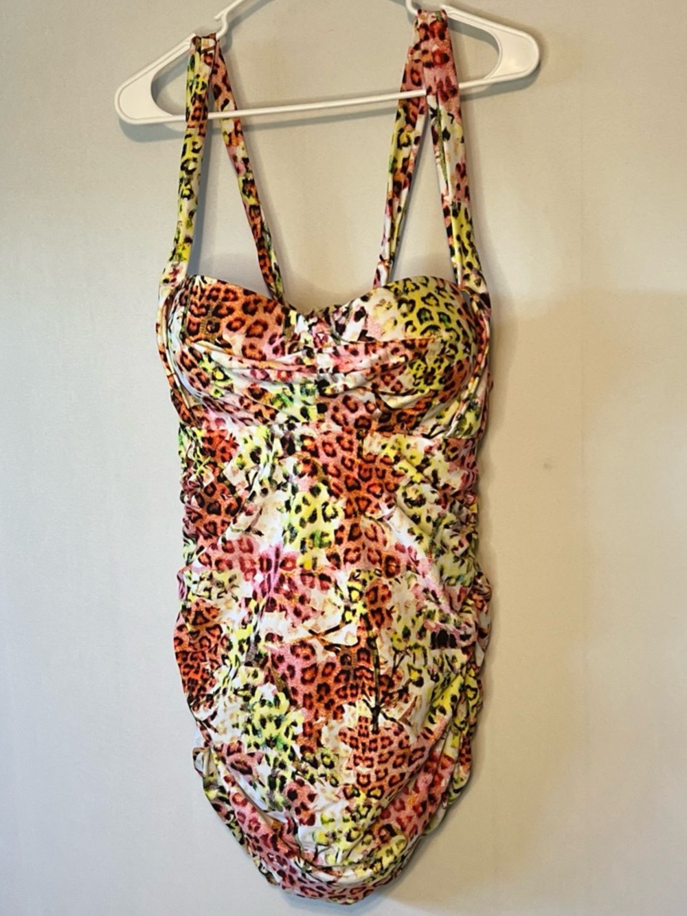 New W/T CACIQUE Swim Colorful One Piece Wireless Swimsuit Size 22